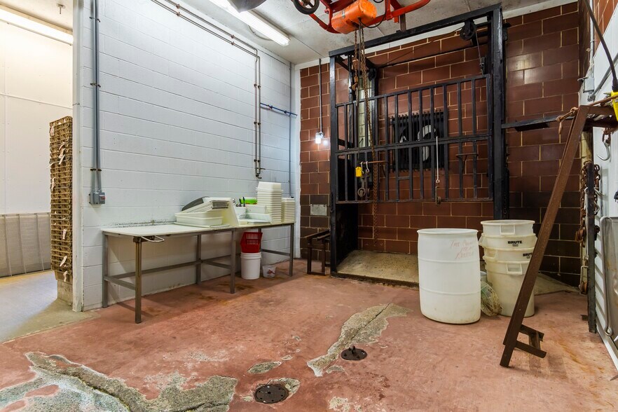 More Photos Of 2983 Cove Mountain Rd, Martinsburg Convenience Store For Sale