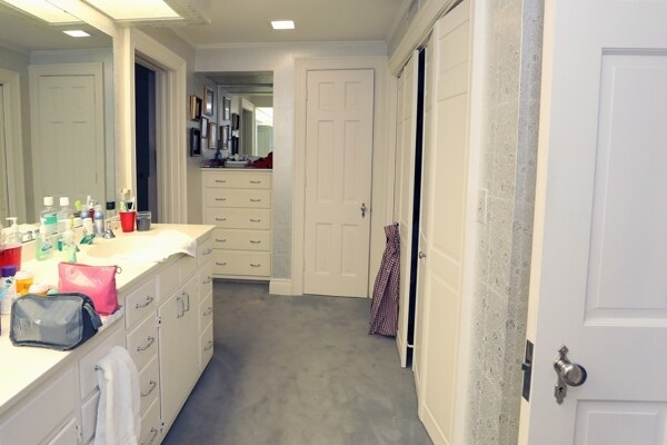 More Photos Of 600 Crockett Cir, Paris Specialty For Sale