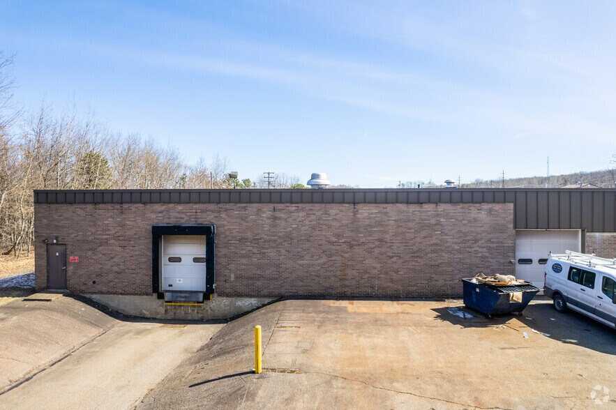More Photos Of 125 Butler Dr, Hazleton Warehouse For Lease