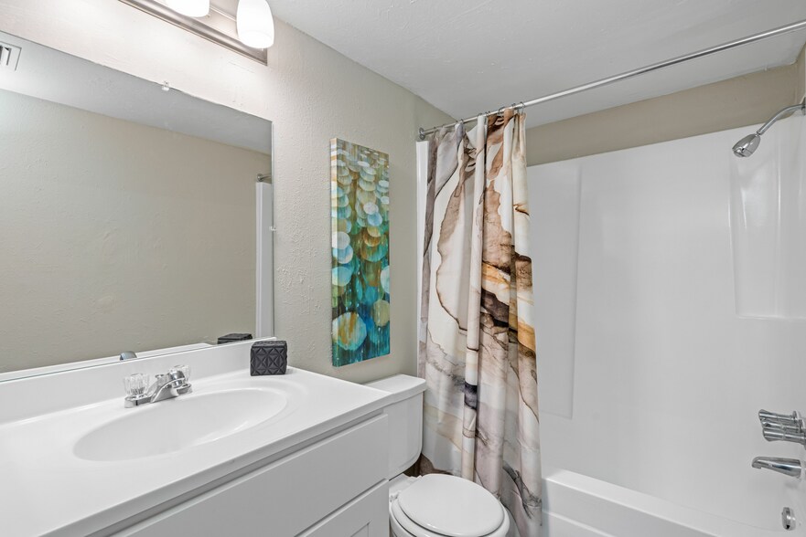 More Photos Of 2148 54th Ave S, Saint Petersburg Apartments For Sale