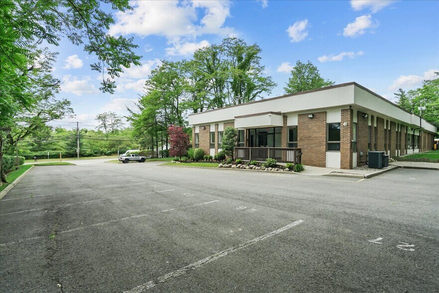 More Photos Of 72 Summit Ave, Montvale Office Residential For Lease