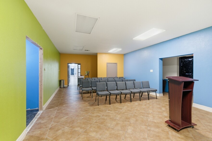 More Photos Of 1700 New York Ave, Arlington Religious Facility For Sale