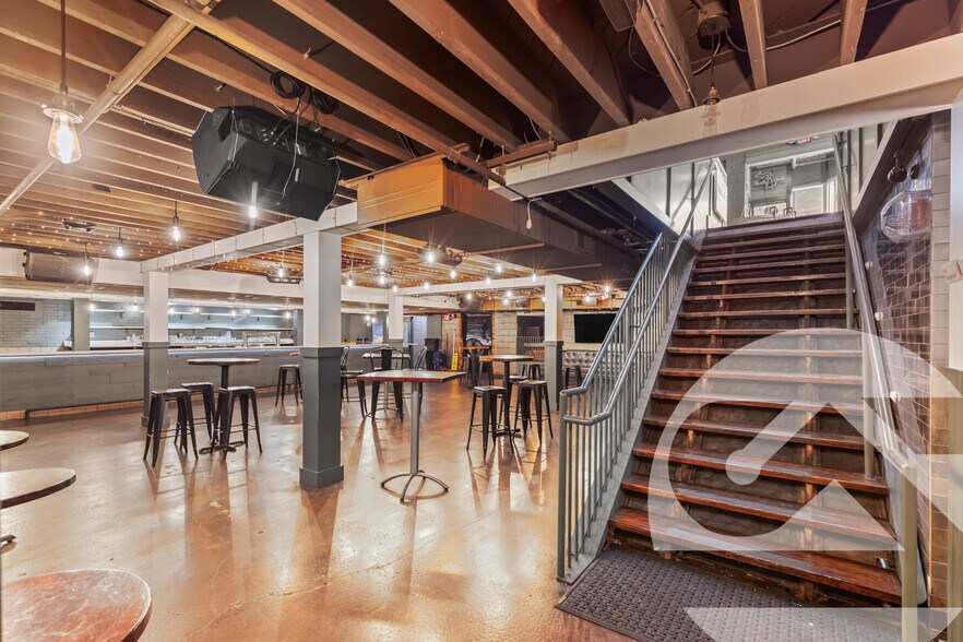 More Photos Of 419 S Main St, Royal Oak Restaurant For Lease