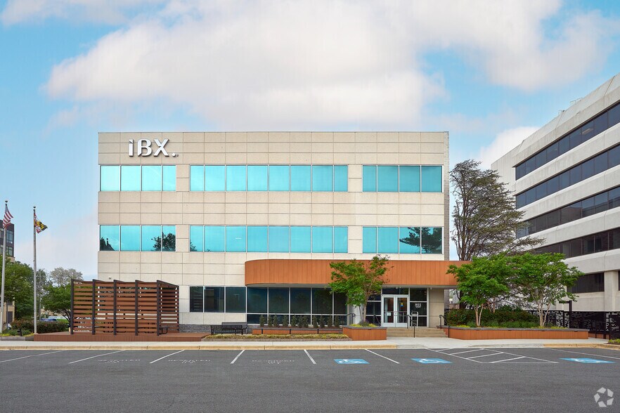 More Photos Of 801 Thompson Ave, Rockville Office For Lease