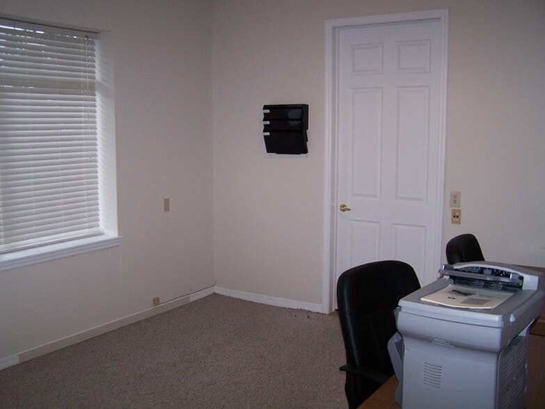 More Photos Of 989 Sebastian Blvd, Sebastian Medical For Sale