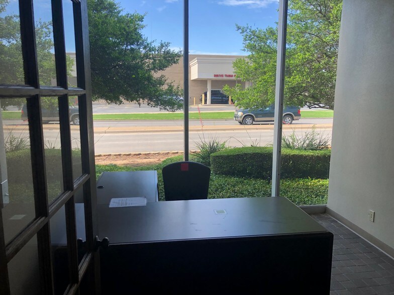 More Photos Of 2202 NW Ferris Ave, Lawton Medical For Sale