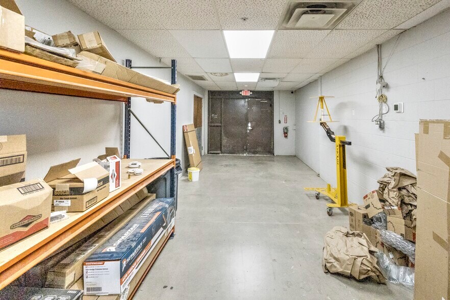 More Photos Of 1909 N Highway 81, Duncan Auto Dealership For Sale