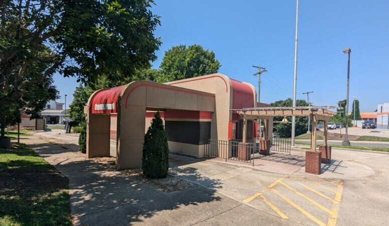 Primary Photo Of 2901 Candlers Mountain Rd, Lynchburg Fast Food For Sale