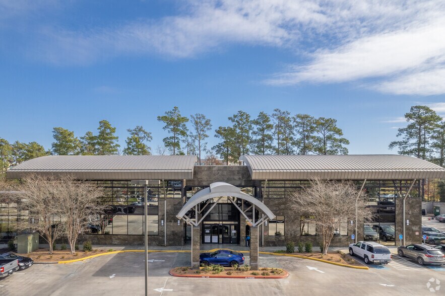 More Photos Of 22710 Professional Dr, Kingwood Medical For Lease