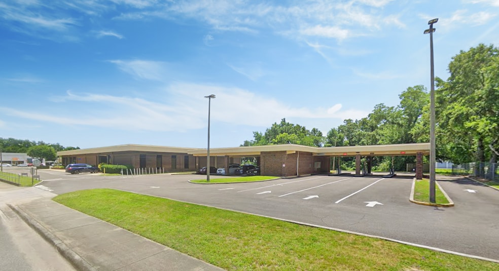 More Photos Of 6727 Davis Hwy, Pensacola Bank For Sale