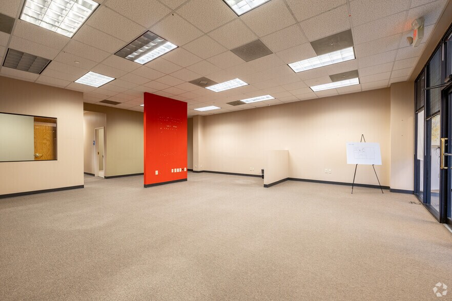 More Photos Of 603 Pilot House Dr, Newport News Office For Sale