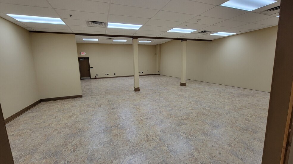 More Photos Of 8725 Youngerman Ct, Jacksonville Warehouse For Lease