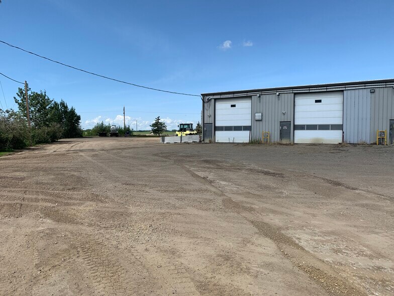 More Photos Of 4000 Landry Ave, Red Deer County Warehouse For Lease