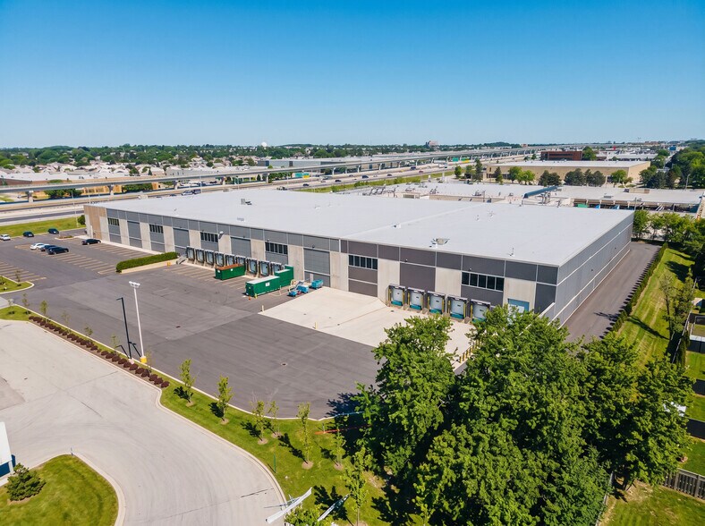 More Photos Of 17550 Rte Transcanadienne, Montréal Warehouse For Lease