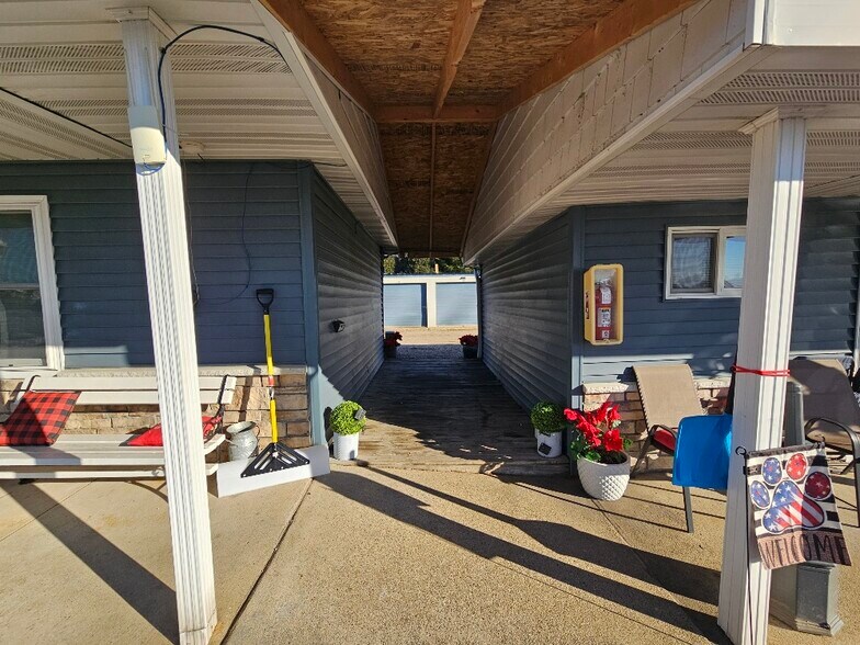 More Photos Of 1305 N Superior Ave, Tomah Apartments For Sale