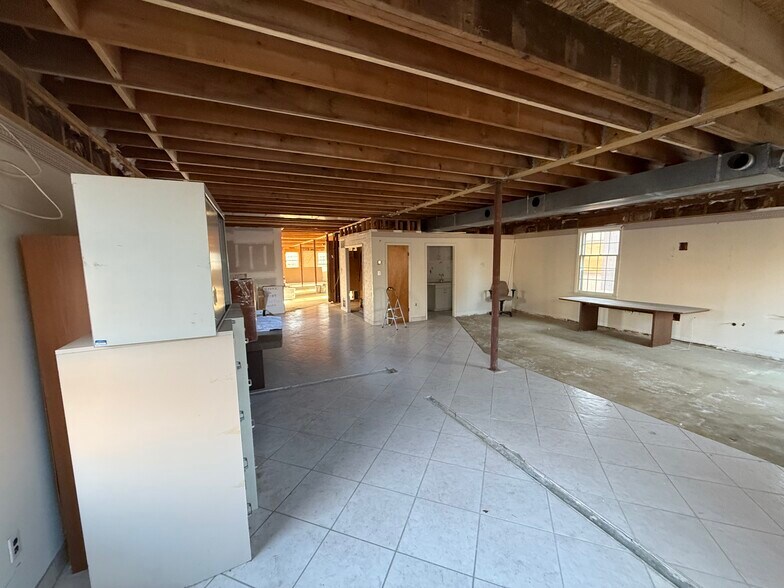 More Photos Of 510 S Burnt Mill Rd, Voorhees Office For Lease