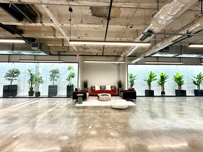 More Photos Of 2410 Polk St, Houston Office For Lease