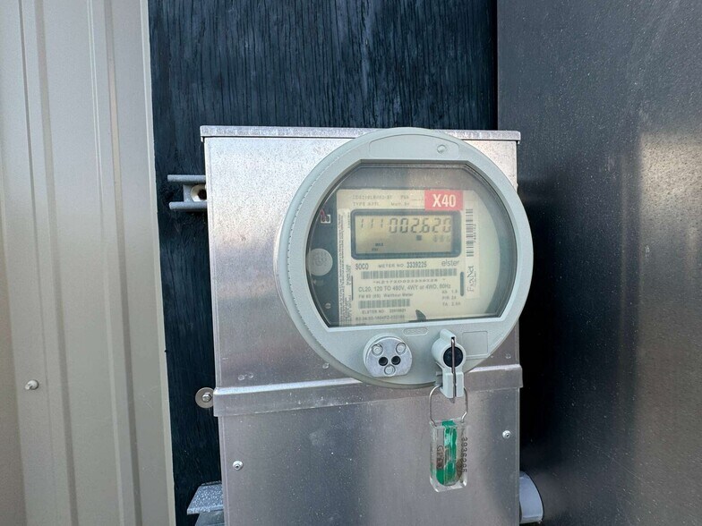 More Photos Of 2325 Transmitter Rd, Panama City Warehouse For Sale