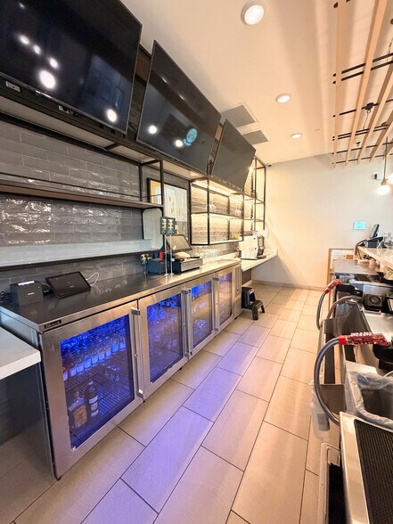More Photos Of 11120 Moriah Dr, Fort Worth Hotel For Lease