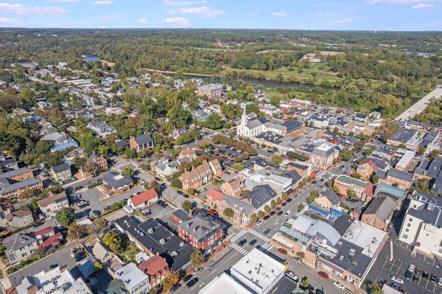 More Photos Of 1011 Charles St, Fredericksburg Loft Creative Space For Lease