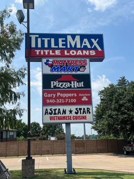 More Photos Of 7650 I-35 E, Corinth Storefront For Lease
