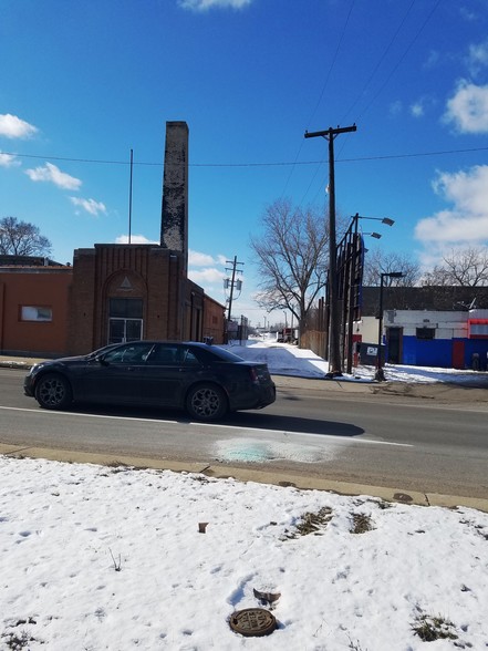 Primary Photo Of 14471 Livernois Ave, Detroit Warehouse For Lease