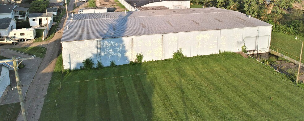 More Photos Of 501 E Weller St, Ansonia Warehouse For Sale