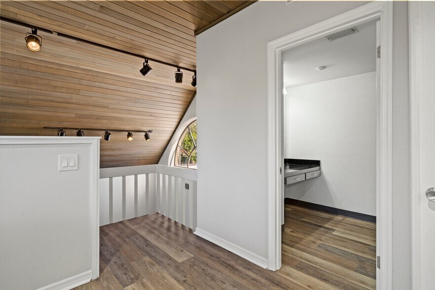 More Photos Of 315 Howell Ave, Brooksville Loft Creative Space For Sale