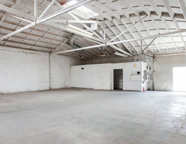 More Photos Of 939-943 N Vignes St, Los Angeles Warehouse For Sale