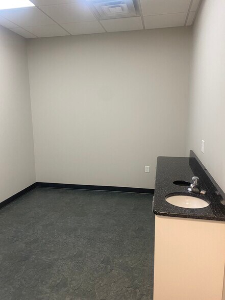 More Photos Of 2717 N Highway 89, Pleasant View Medical For Sale