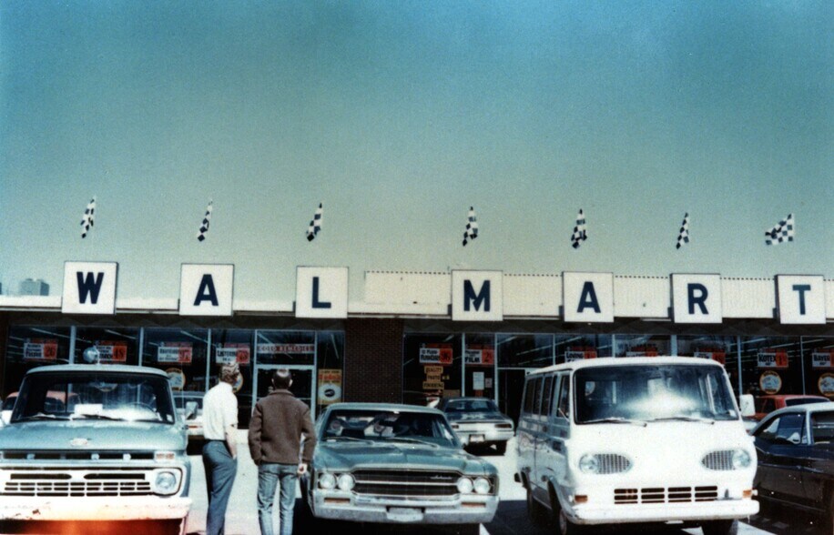 More Photos Of 719 W Walnut St, Rogers Unknown For Lease