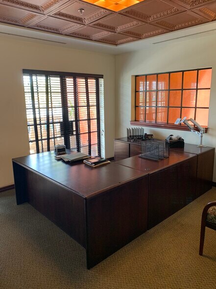 More Photos Of 1924 S Osprey Ave, Sarasota Coworking Space