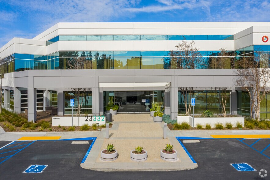 More Photos Of 23332 Mill Creek Dr, Laguna Hills Office For Lease