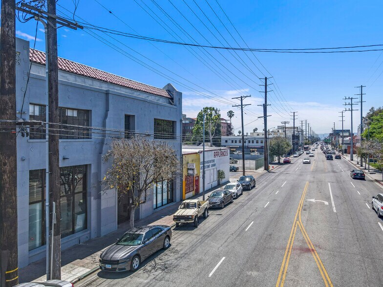 More Photos Of 5176 Santa Monica Blvd, Los Angeles Loft Creative Space For Lease