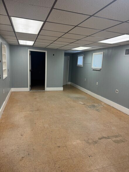 More Photos Of 310-316 Colfax Ave, Clifton Warehouse For Lease