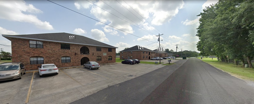 More Photos Of 111-131 Teresa Dr, Saint Martinville Apartments For Sale