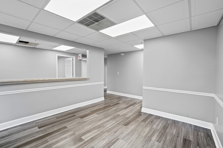 More Photos Of 4753-4759 Cornell Rd, Blue Ash Medical For Sale