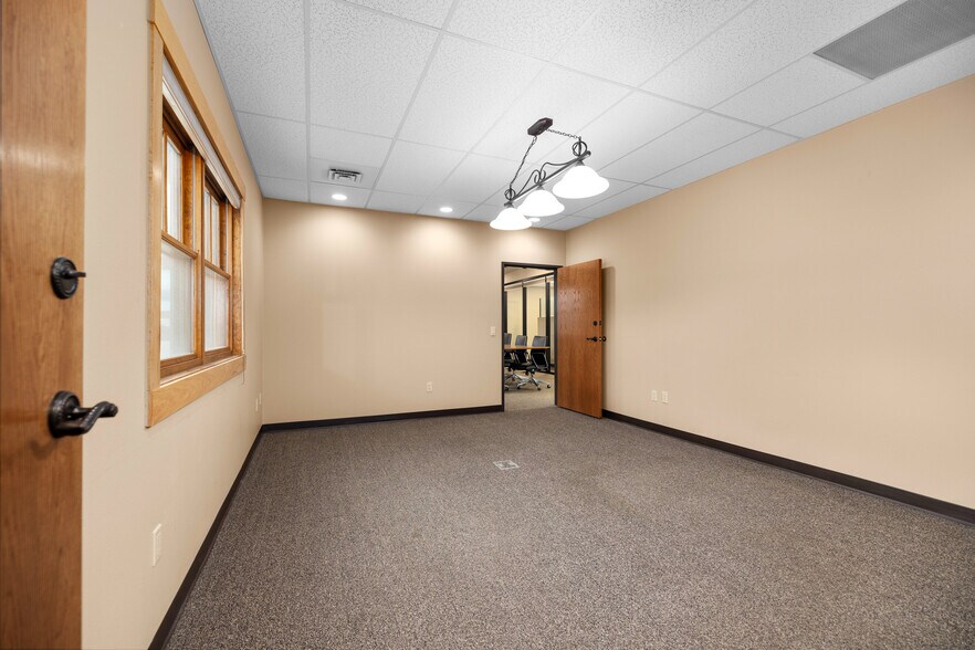 More Photos Of 102 Cooperative Way, Kalispell Office For Sale