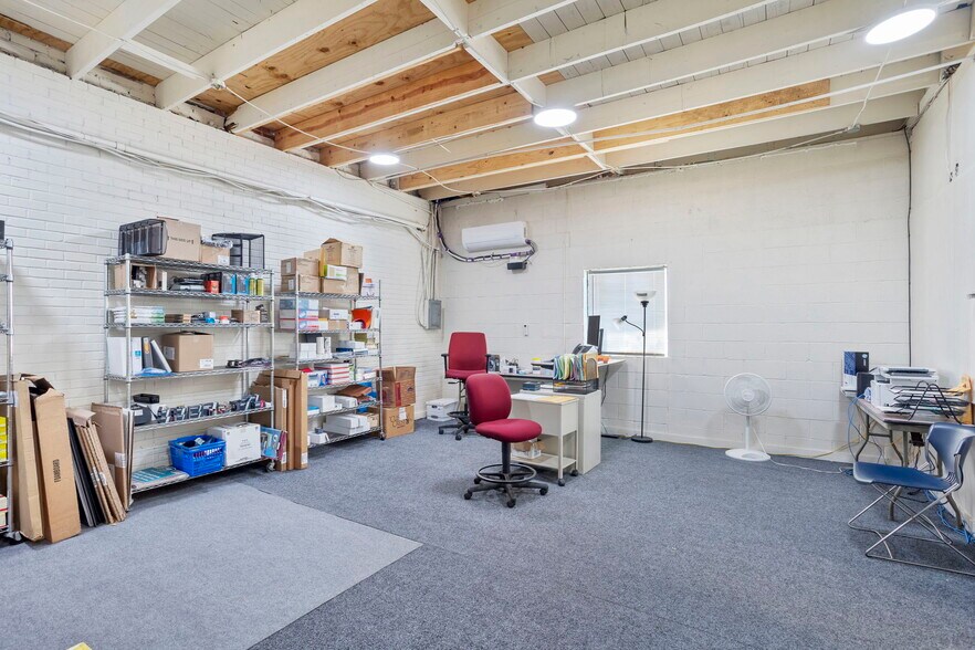 More Photos Of 409 Scott St, Lake Charles Bank For Sale