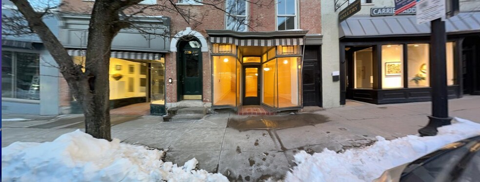 More Photos Of 620 1/2 Warren St, Hudson General Retail For Lease