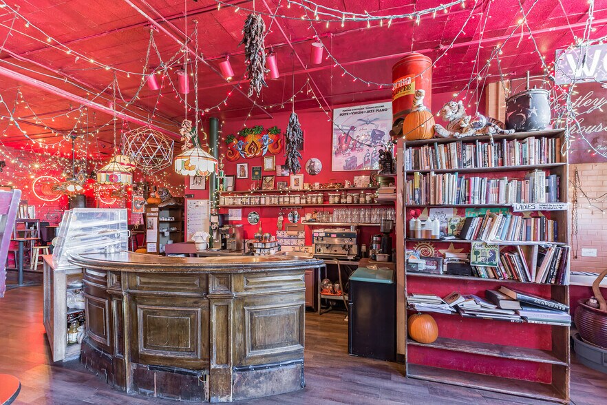 More Photos Of 2195-2199 California St, Denver Restaurant For Sale