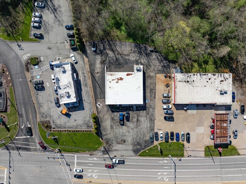 More Photos Of 196 Murtland Ave, Washington Office For Lease