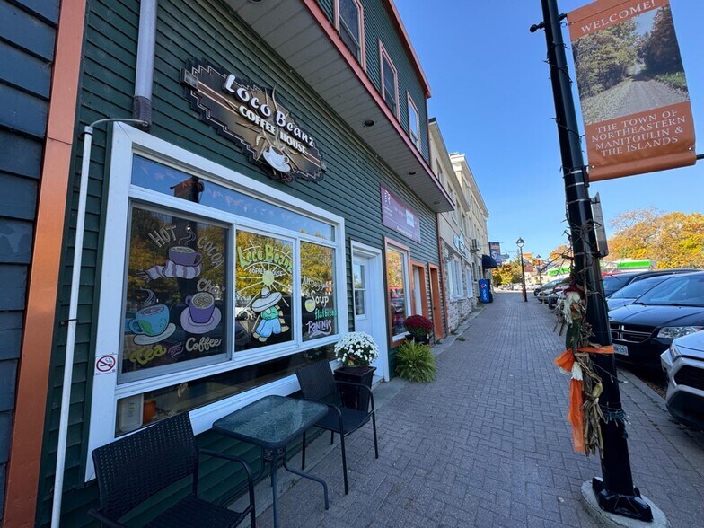 More Photos Of 7 E Water St, Little Curren Storefront Retail Residential For Sale