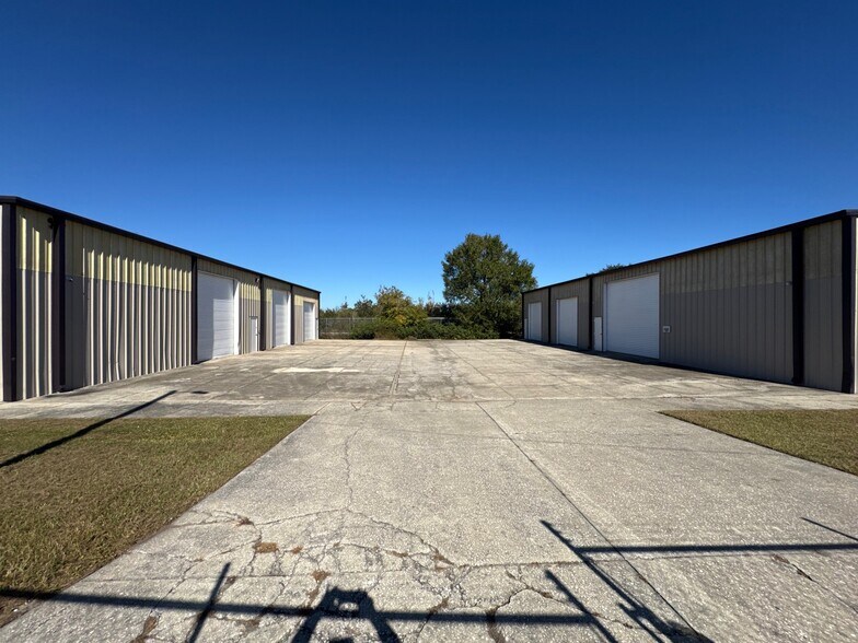 More Photos Of 4403 Holden Rd, Lakeland Warehouse For Lease
