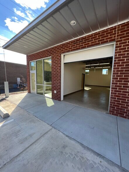 More Photos Of 4480 Alpha Rd, Dallas Flex For Lease