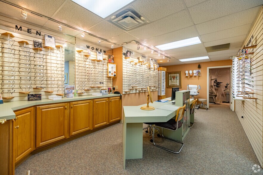 More Photos Of 24 Compton Rd, Cincinnati Medical For Sale