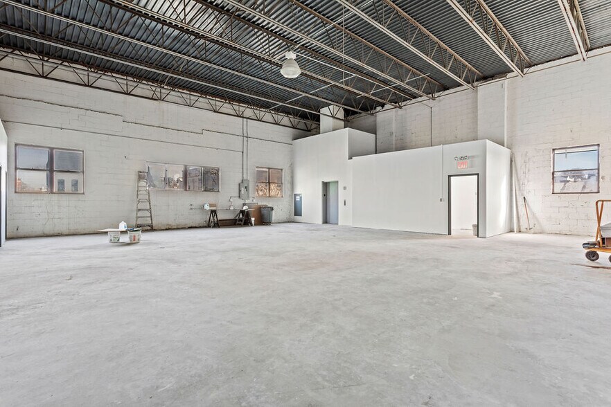 More Photos Of 166 25th St, Brooklyn Industrial For Lease
