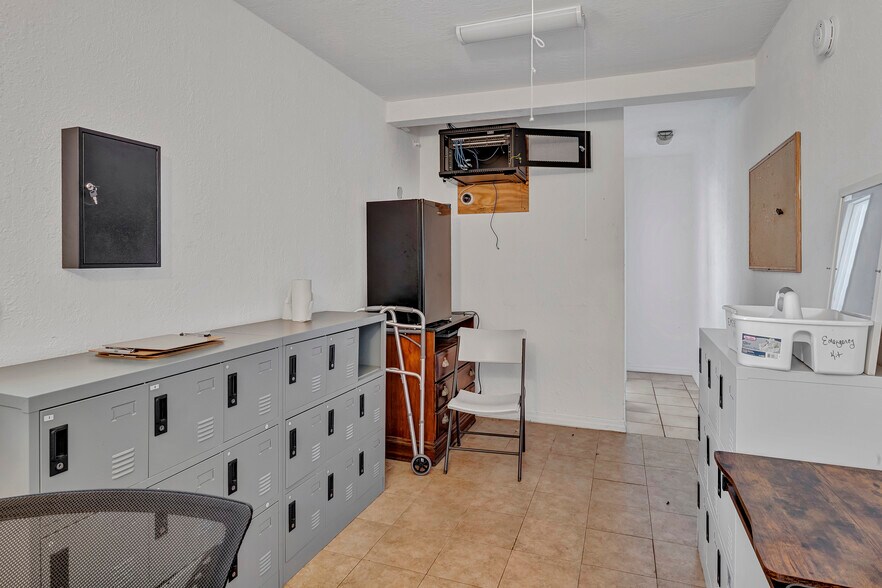 More Photos Of 640 S Ridgewood Ave, Daytona Beach Hotel For Sale