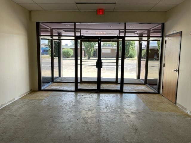 More Photos Of 235 S Kansas Ave, Topeka Office For Sale