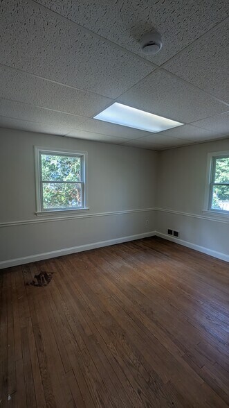 More Photos Of 9207 Old Georgetown Rd, Bethesda Office For Sale